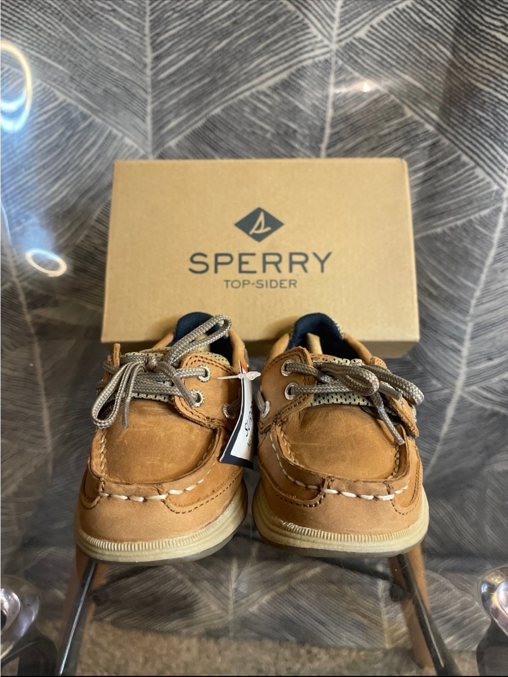 Sperry Men's Tan Leather Boat Shoes with Gray Laces